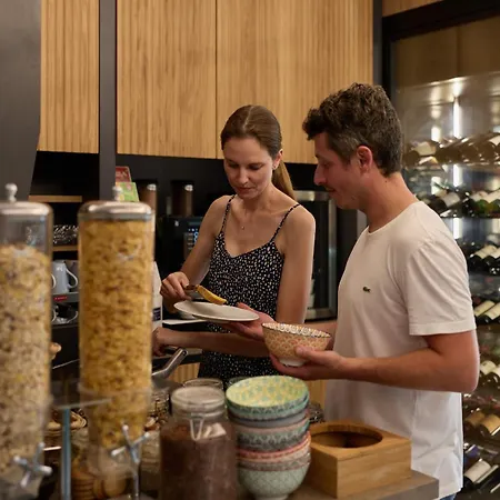 Rolly - Rooms & Restaurant-3